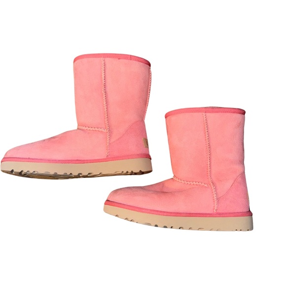 Uggs Classic Short Shearling Classic Boot in Pink - Picture 1 of 5